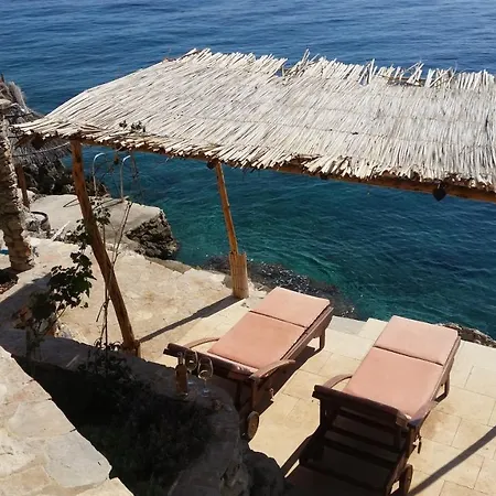 Secluded Fisherman's Cove Spiljice, Brac - 17031